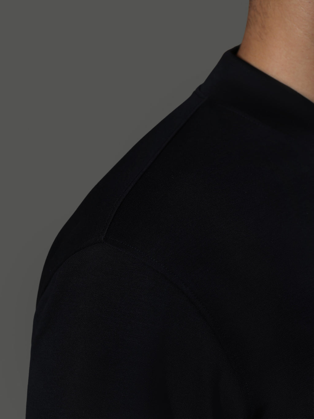 after-hours-henley-neck-zip-short-sleeves-obsidian image 5 - After Hours Henley Neck Zip Short Sleeves - Obsidian