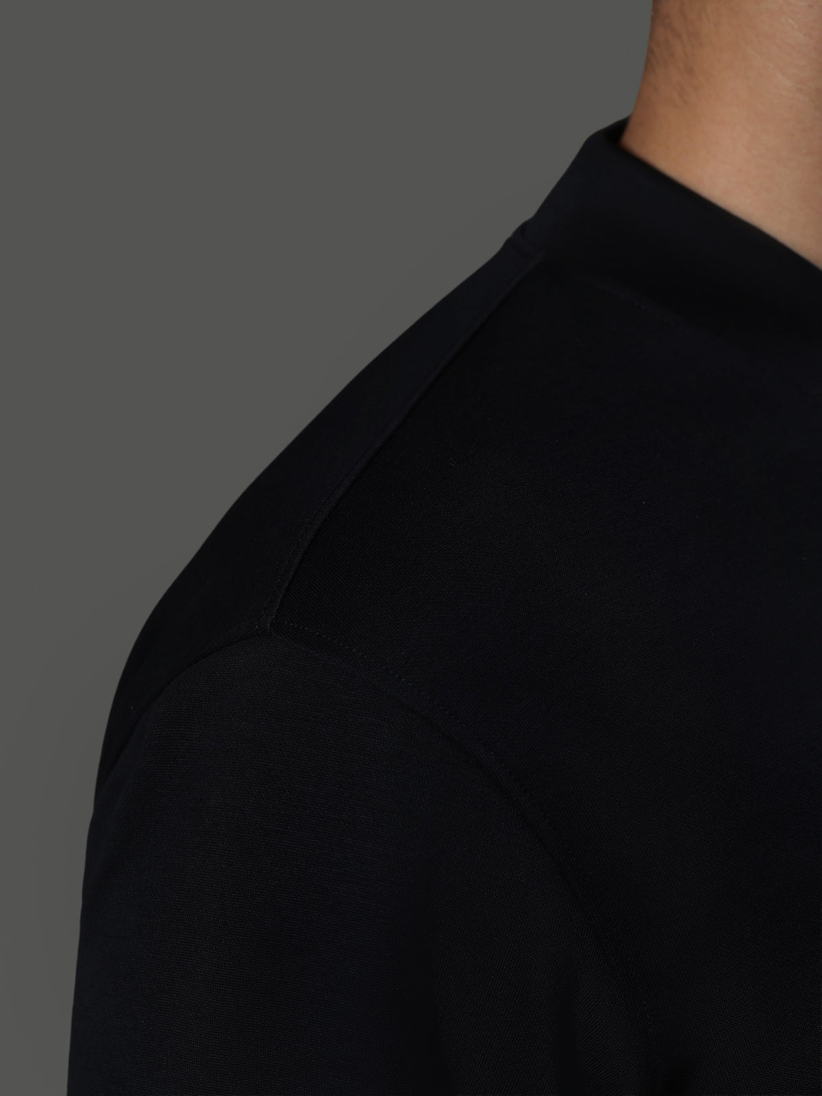 after-hours-henley-neck-zip-short-sleeves-obsidian image 5 - After Hours Henley Neck Zip Short Sleeves - Obsidian