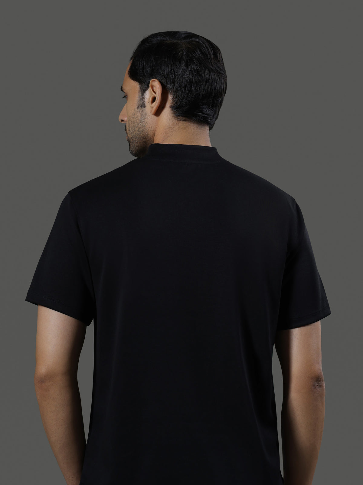 after-hours-henley-neck-zip-short-sleeves-obsidian image 6 - After Hours Henley Neck Zip Short Sleeves - Obsidian