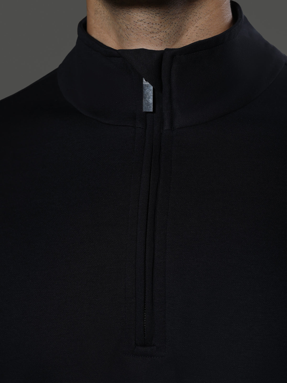 after-hours-high-neck-zip-long-sleeves-obsidian image 4 - After Hours 1/4 Zip Neck Long Sleeves - Obsidian