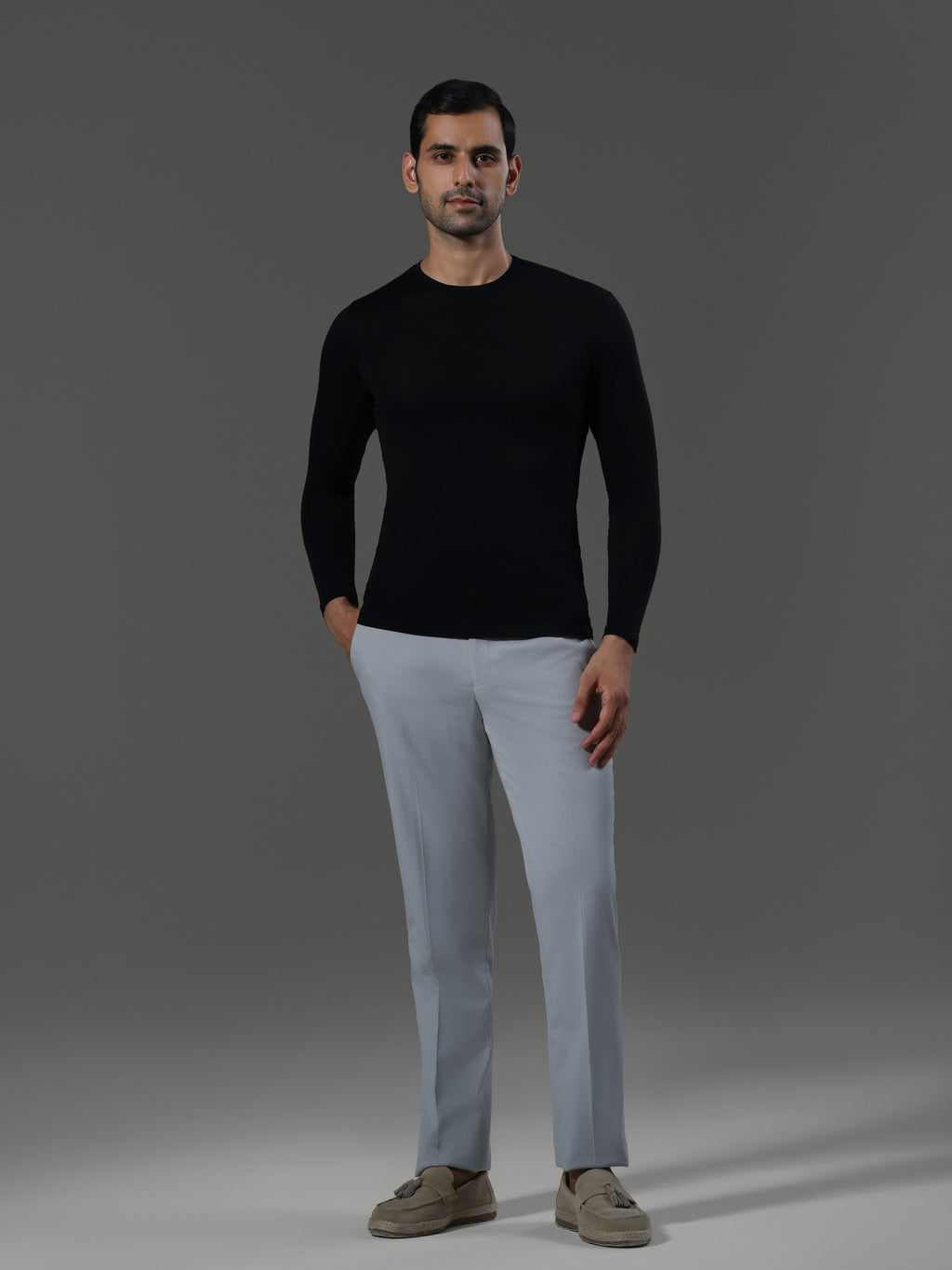 baseline-crew-neck-long-sleeves-obsidian image 2 - Baseline Crew Neck Long Sleeves - Obsidian