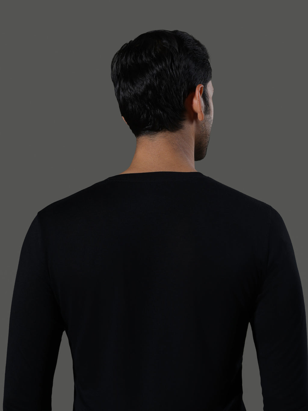 baseline-crew-neck-long-sleeves-obsidian image 6 - Baseline Crew Neck Long Sleeves - Obsidian