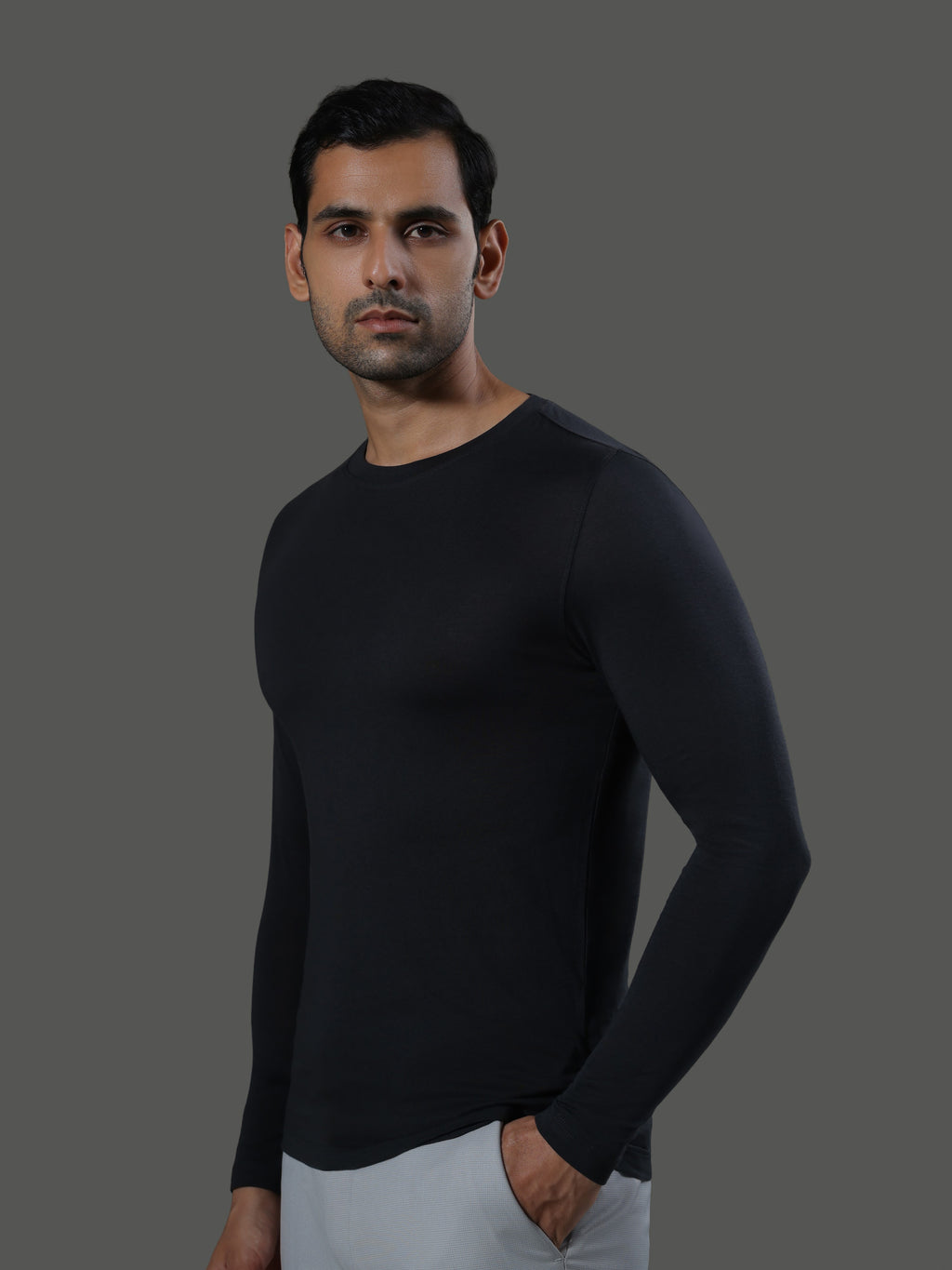 baseline-crew-neck-long-sleeves-slate image 1 - Baseline Crew Neck Long Sleeves - Slate