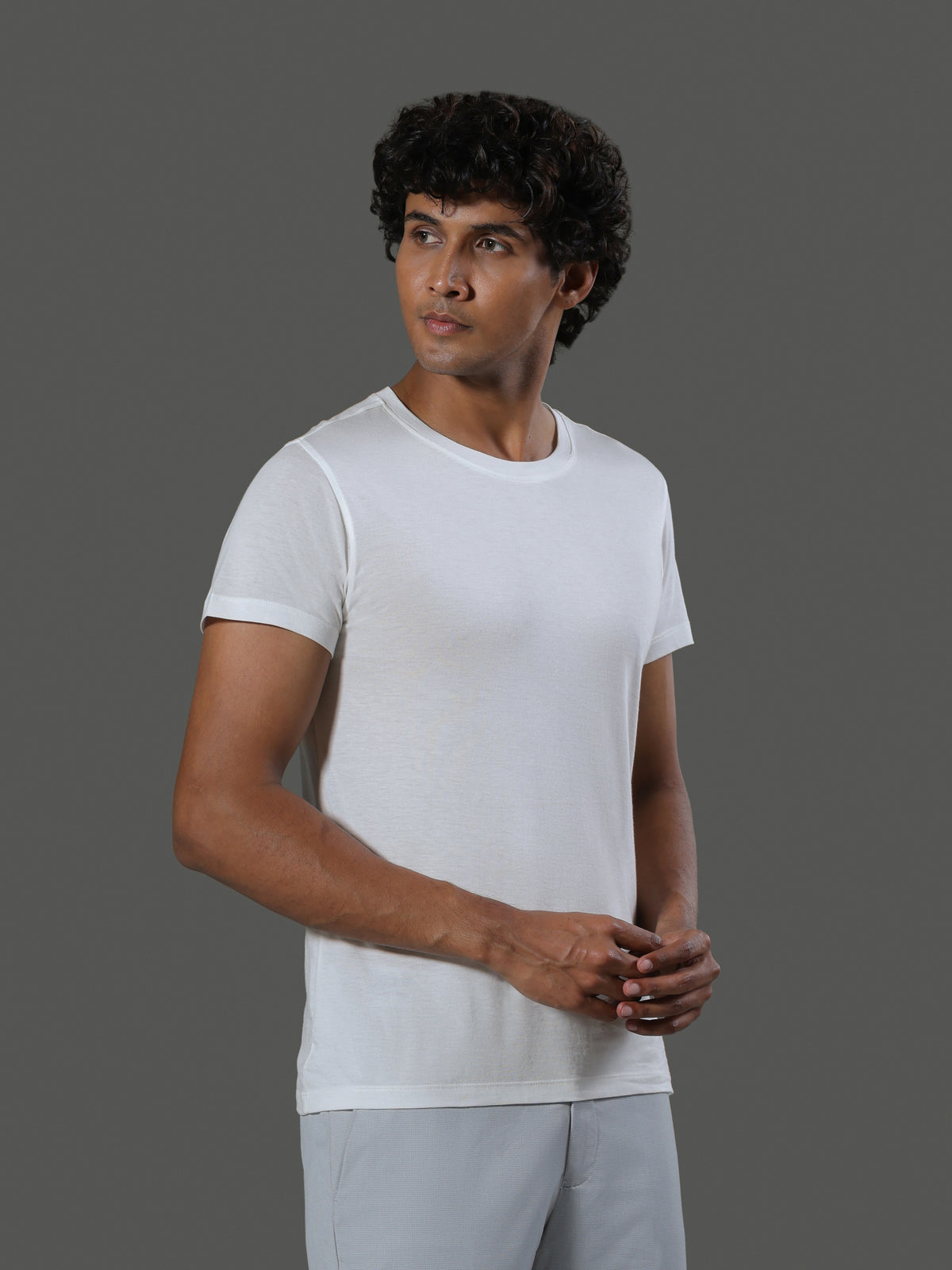 baseline-crew-neck-short-sleeves-porcelain image 1 - Baseline Crew Neck Short Sleeves - Porcelain