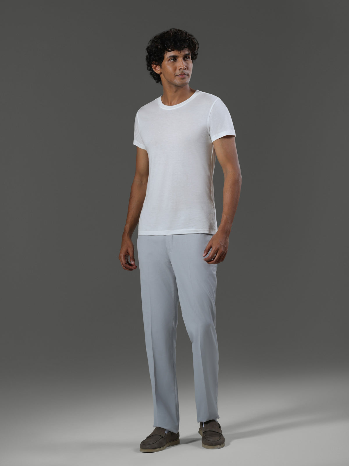 baseline-crew-neck-short-sleeves-porcelain image 2 - Baseline Crew Neck Short Sleeves - Porcelain