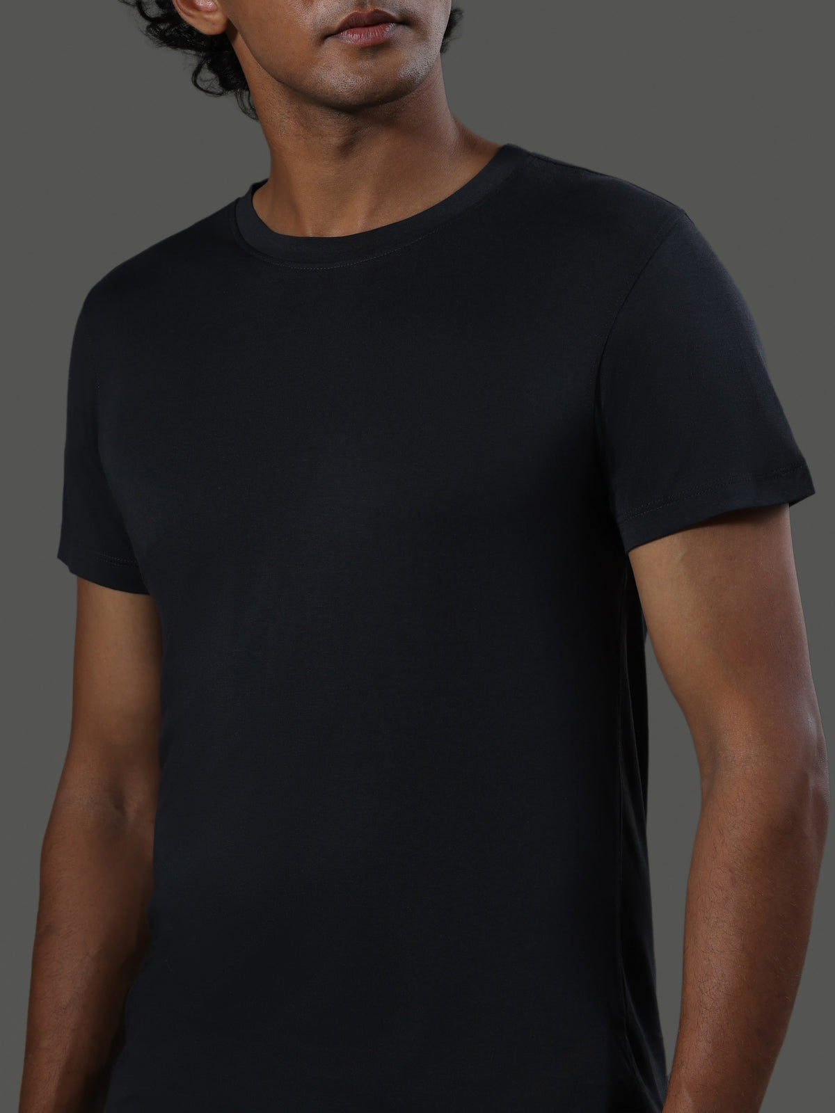 baseline-crew-neck-short-sleeves-slate image 4 - Baseline Crew Neck Short Sleeves - Slate