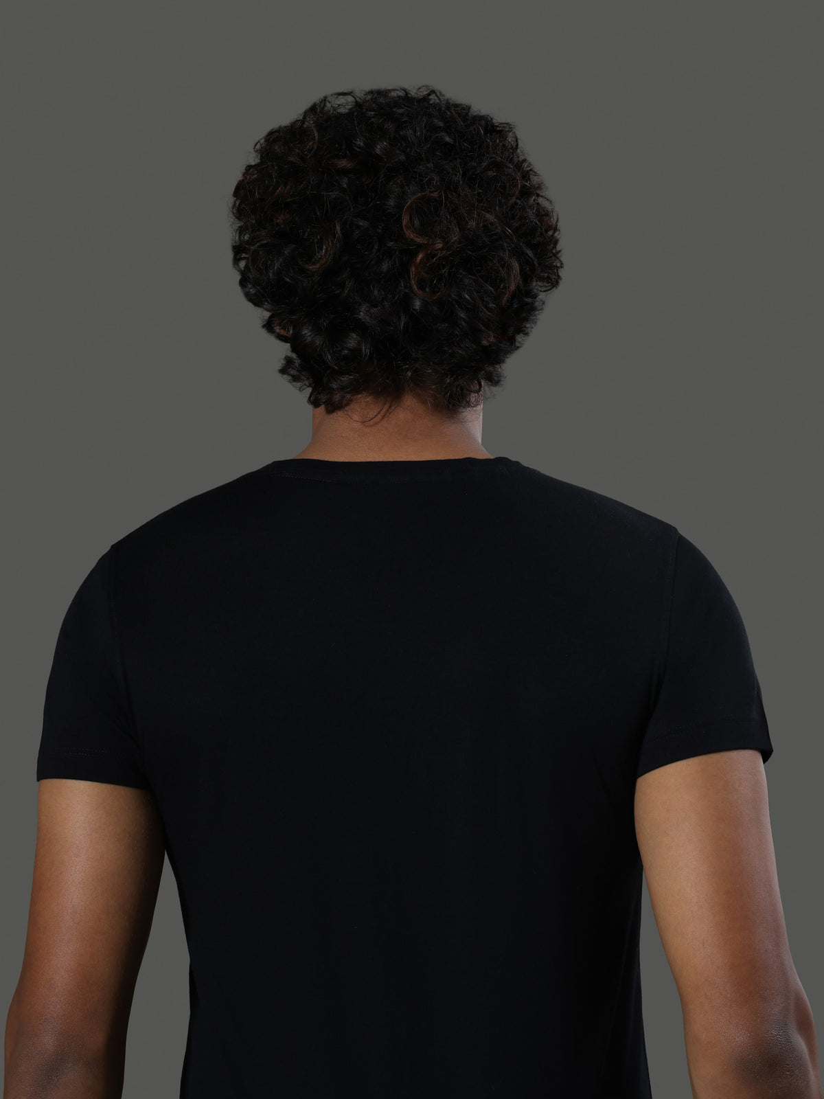 baseline-v-neck-short-sleeves-obsidian image 6 - Baseline V-Neck Short Sleeves - Obsidian