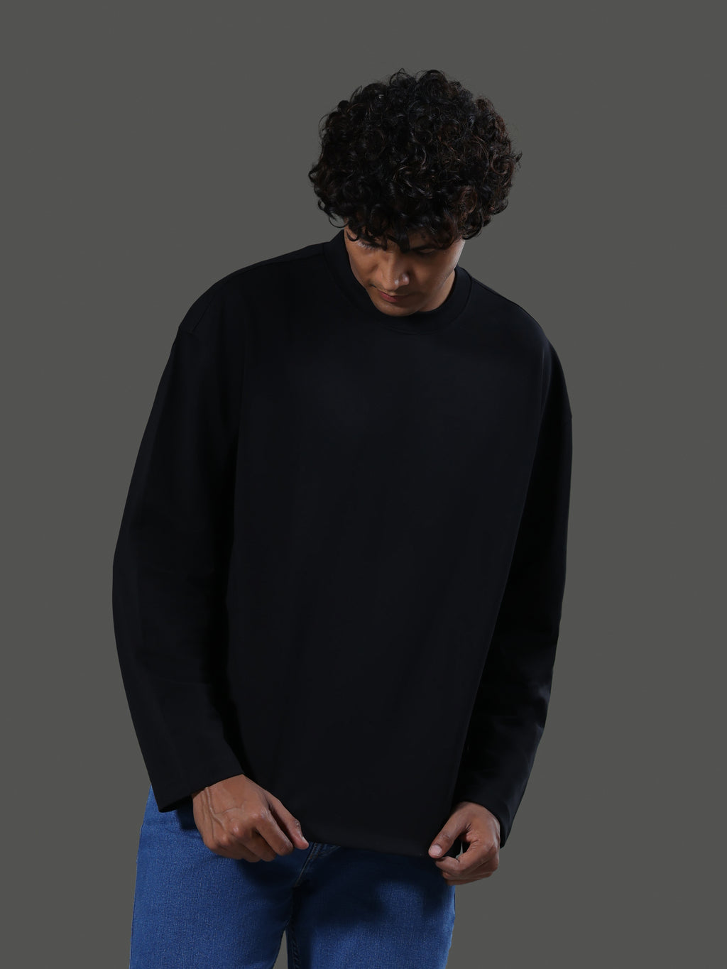 Leisure Crew Neck Long Sleeves - obsidian - image 1