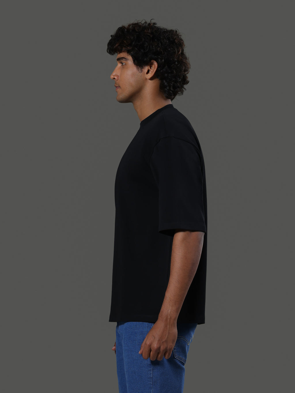 Leisure Crew Neck Short Sleeves - obsidian - image 5