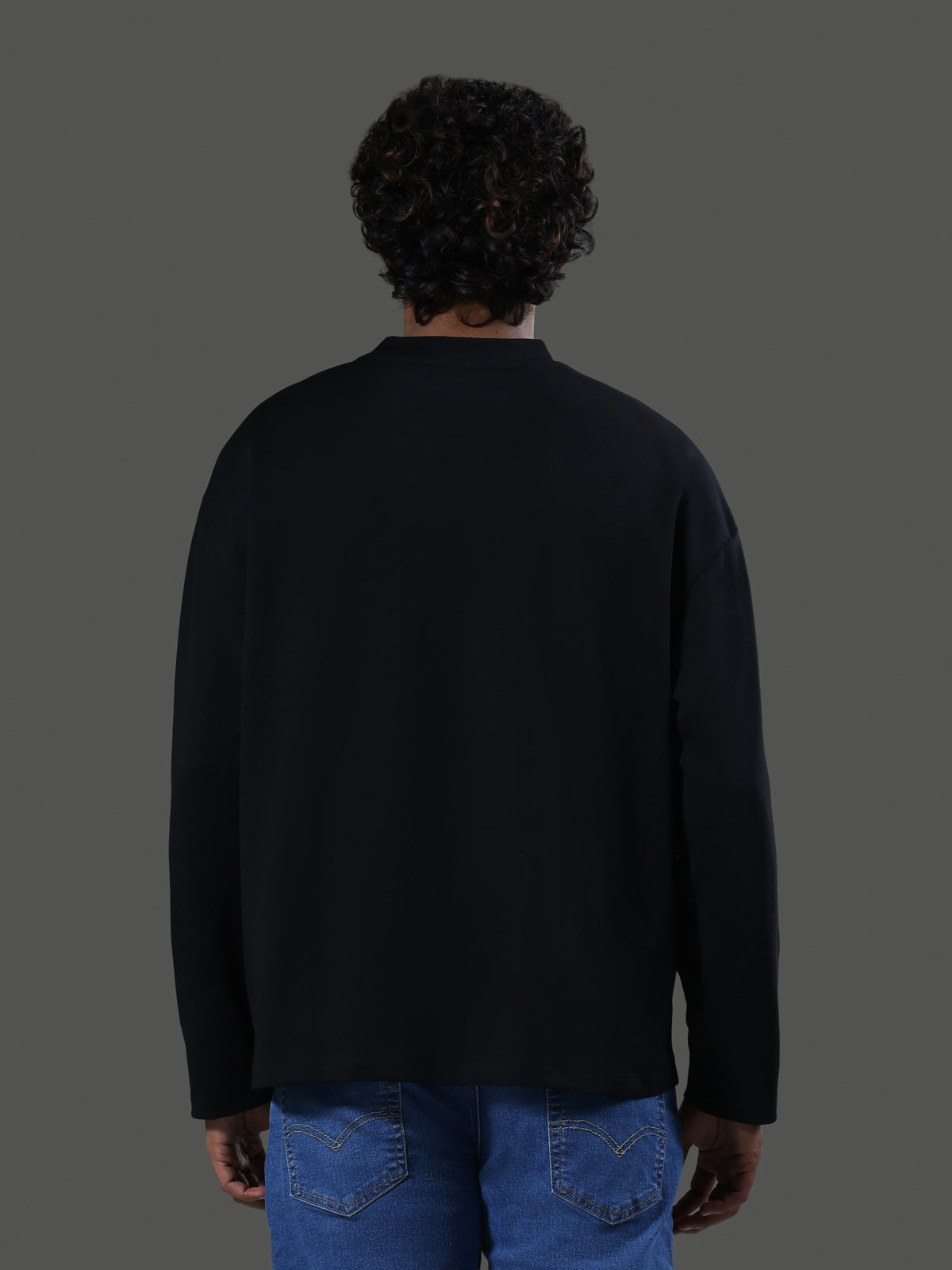 Leisure Crew Neck Long Sleeves - obsidian - image 6