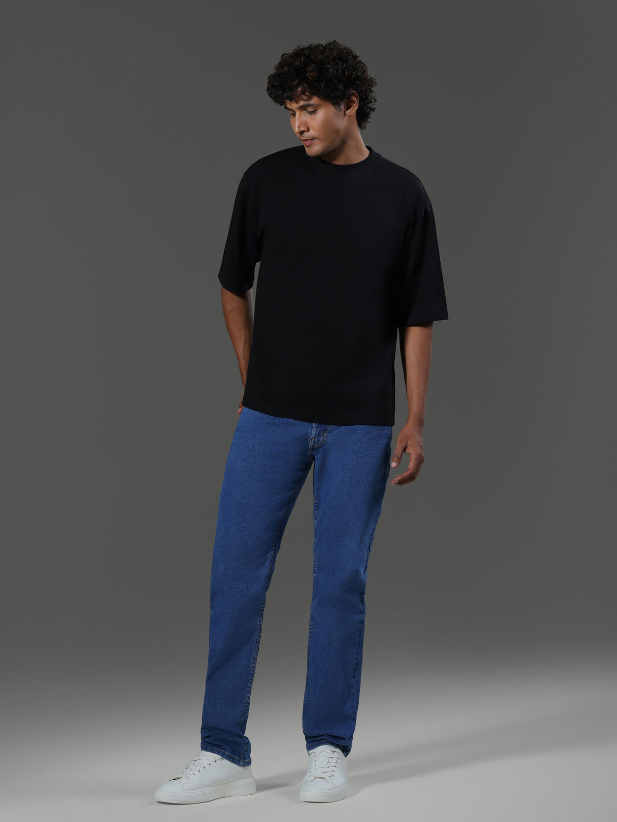 Leisure Crew Neck Short Sleeves - obsidian - image 2